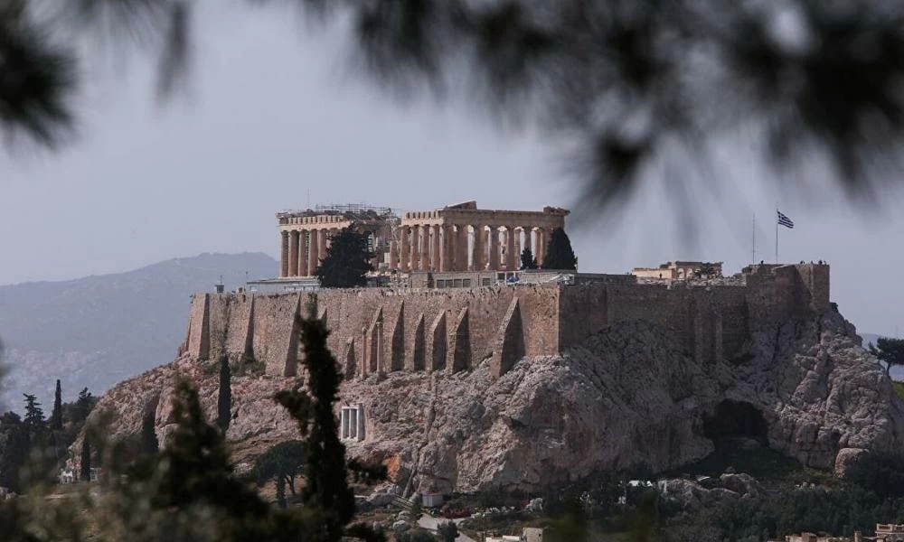 Μενδώνη-Αναγνωστοπούλου για το ατύχημα πολίτη στην Ακρόπολη